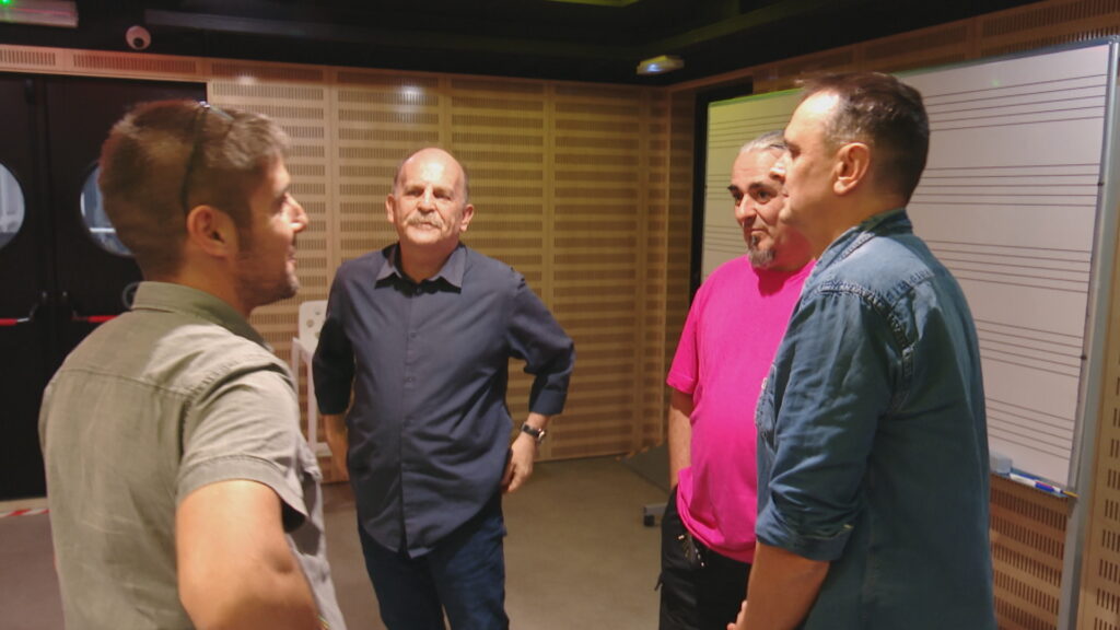 'Música urgent', un documental que mostra el poder sanador del Taller de Músics al Raval | Addiccions, documental, escoles de música, sensesostre