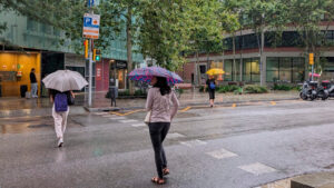 Un bloqueig anticiclònic podria obrir les portes a una ratxa llarga de xàfecs al Mediterrani