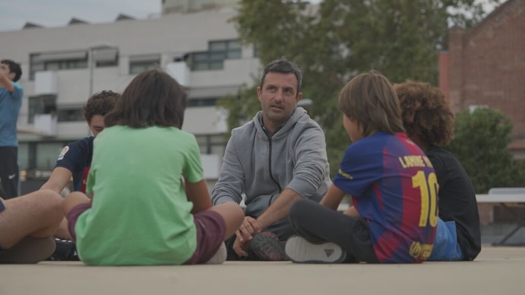 'On són les noies?': "No és cosa d'un dia, és un estil de vida, de crits, de control, d'aïllar-me" | comunitat musulmana, educació secundària, immigració, masclisme