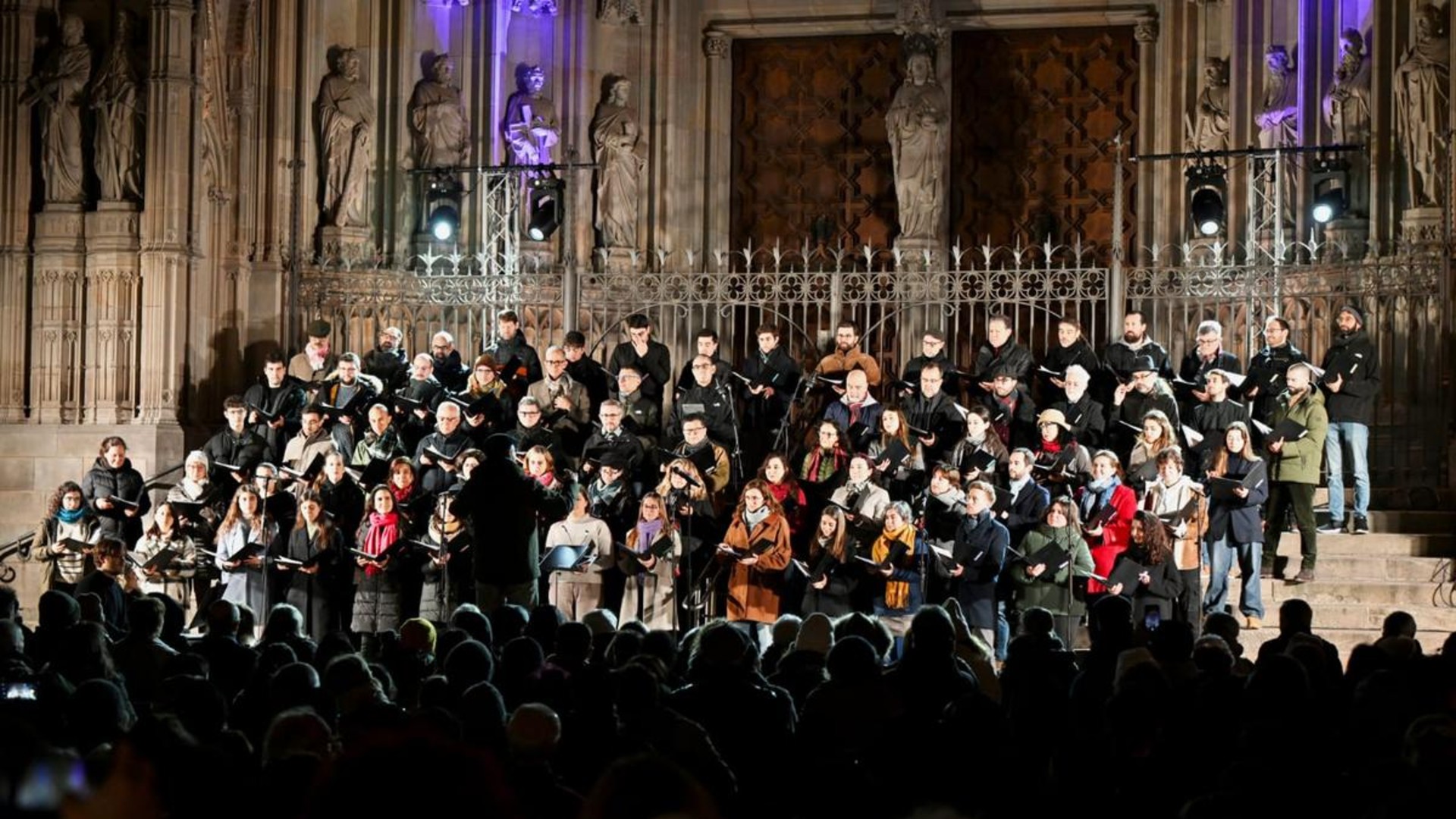 Concert de nadales de l'Orfeò Català, al desembre i davant la Catedral | agenda del cap de setmana, Catedral de Barcelona, Nadal