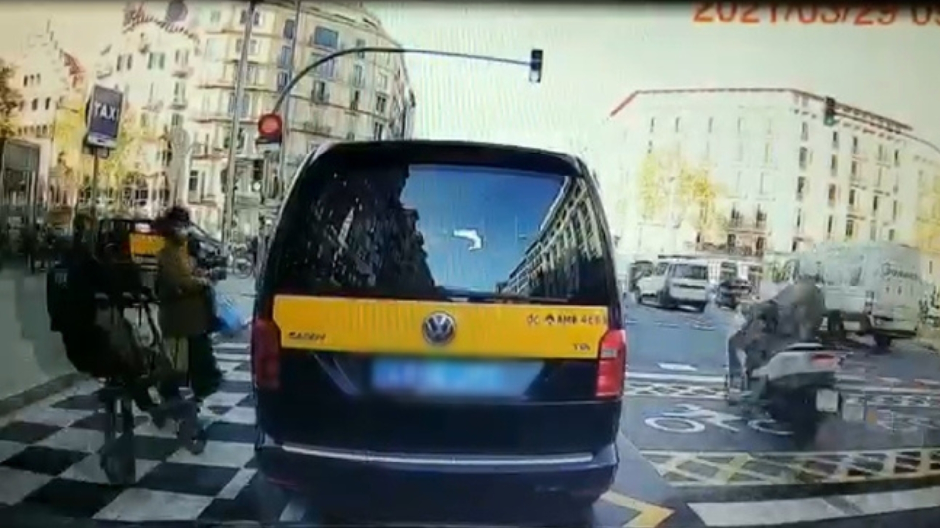 accident patinet carrer Aragó 2021