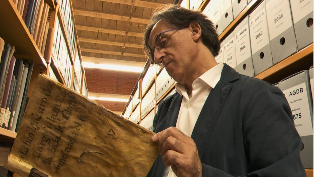 16 quilòmetres de documents: "És com anar de Barcelona a Sabadell" | Barris, Diputació de Barcelona, memòria històrica
