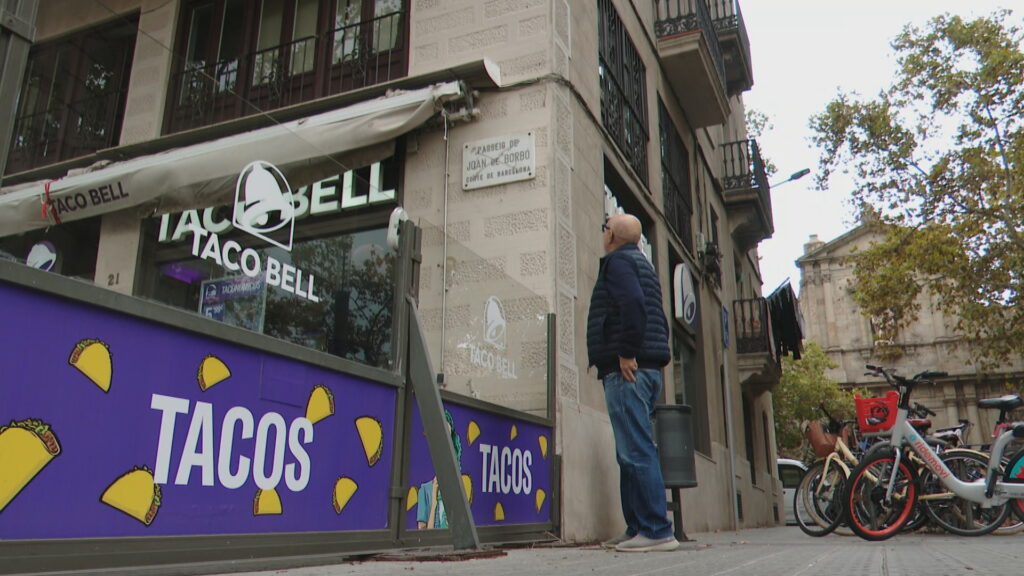 El passeig de Joan de Borbó, més a prop de recuperar el nom de passeig Nacional | Barris, carrers, nomenclàtor