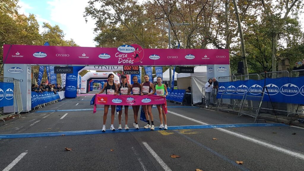 36.000 dones tenyeixen de rosa els carrers en la Cursa de la Dona 2025 amb un traçat nou de 8 km | càncer, càncer de mama, curses populars, dones