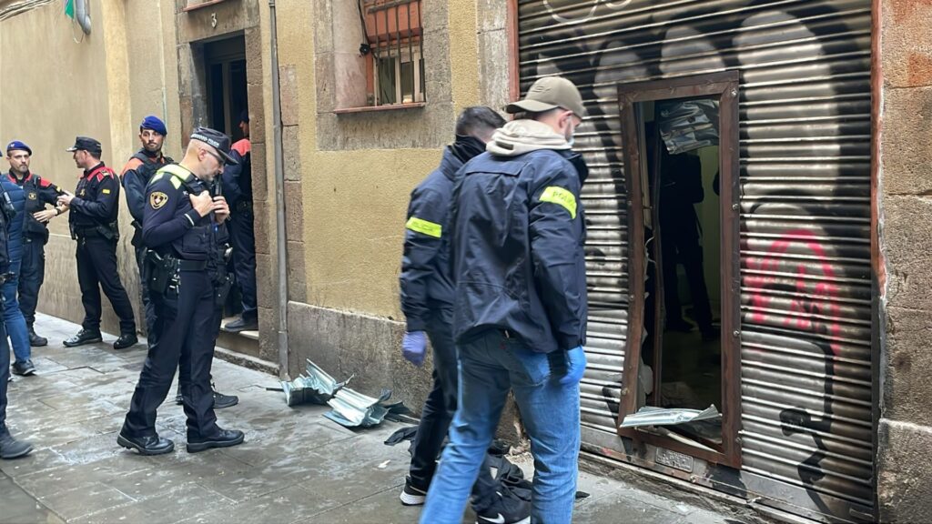 Macrooperació contra la venda de droga a narcopisos de Barcelona | drogues, Guàrdia Urbana, Mossos d'Esquadra, narcopisos, tràfic de drogues