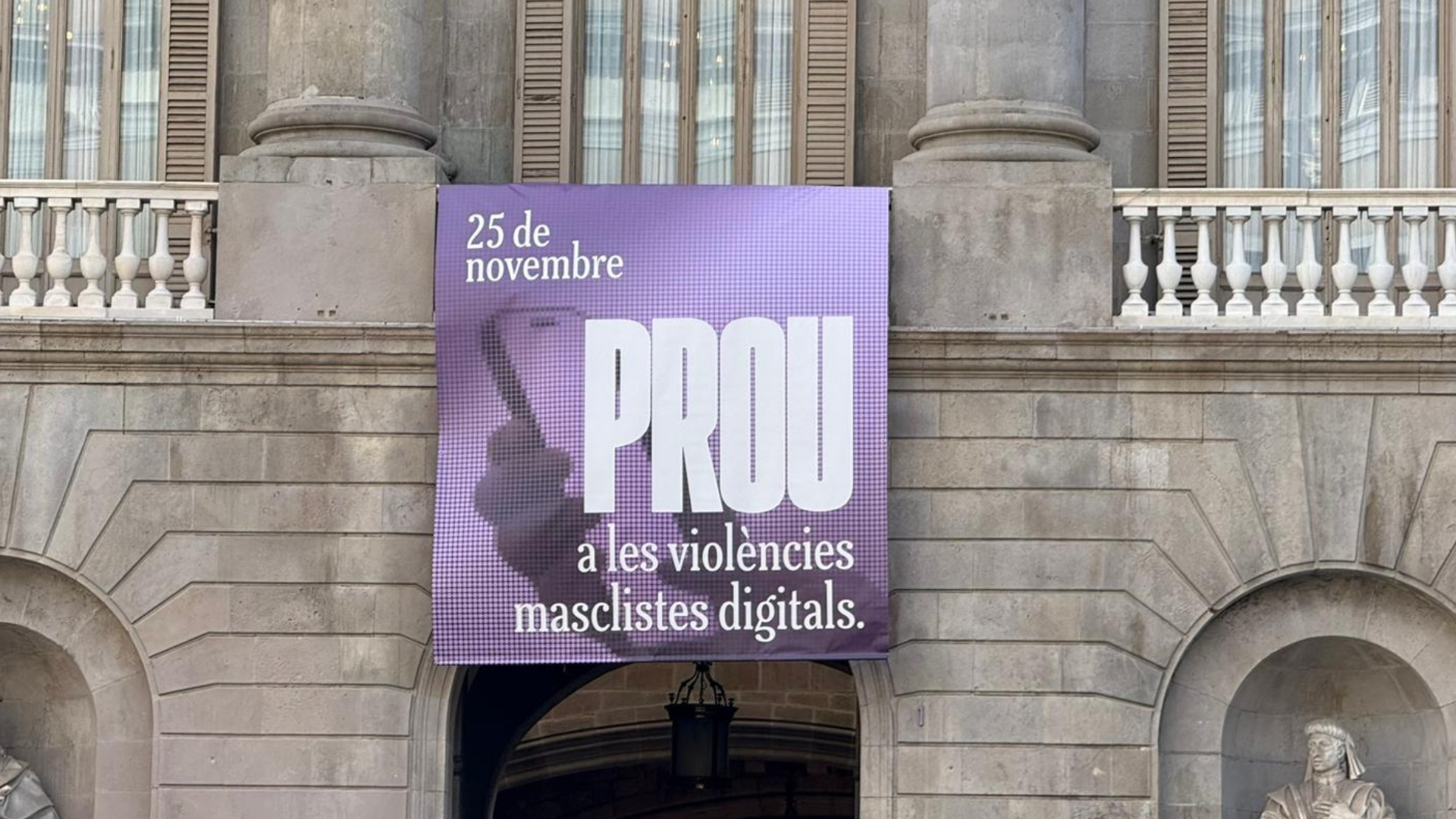 pancarta 25-N Ajuntament