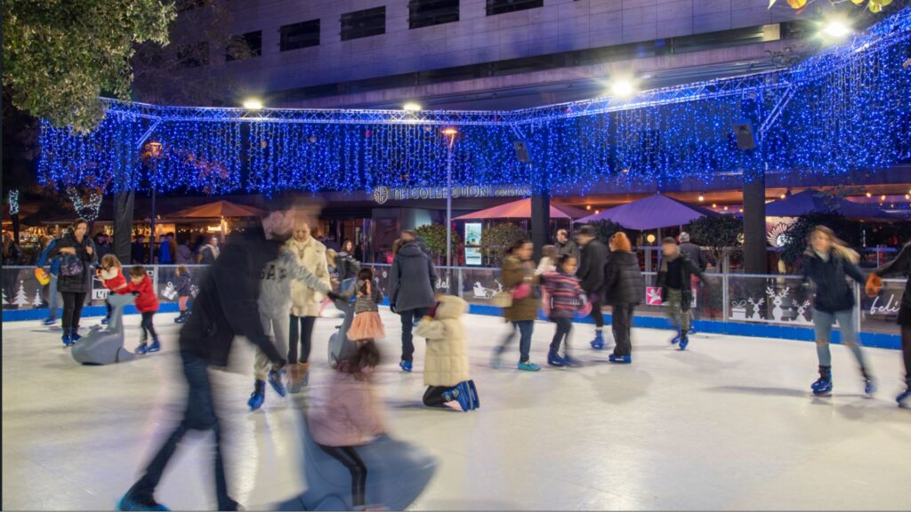 Pistes de gel a Barcelona aquest Nadal 2025: On patinar durant les festes? | Nadal