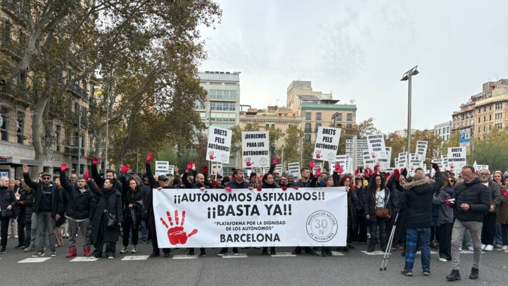 Manifestació dels treballadors autònoms per exigir millores en les condicions laborals | feina, manifestacions a Barcelona, protesta laboral, protestes, treballadors