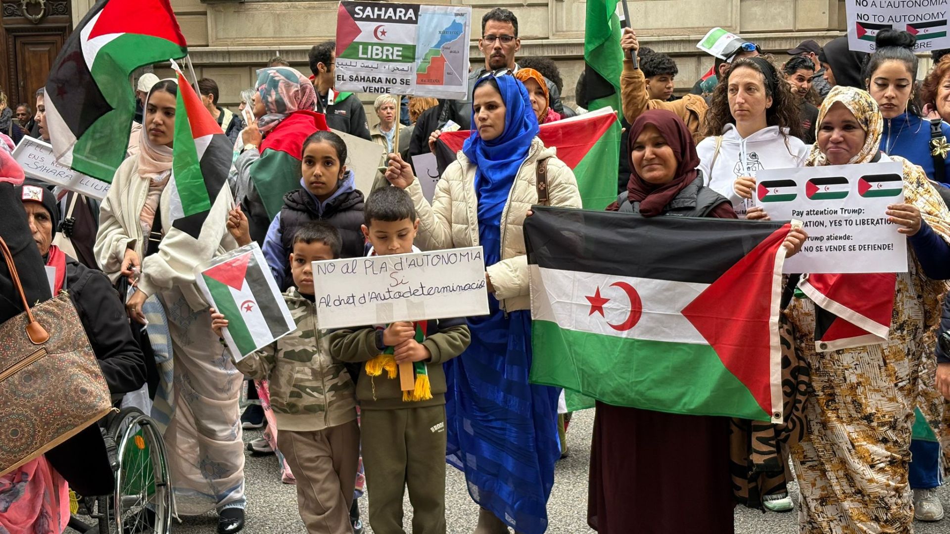 Un centenar de persones protesten per exigir la llibertat del poble sahrauí | Delegació del Govern a Catalunya, manifestacions a Barcelona