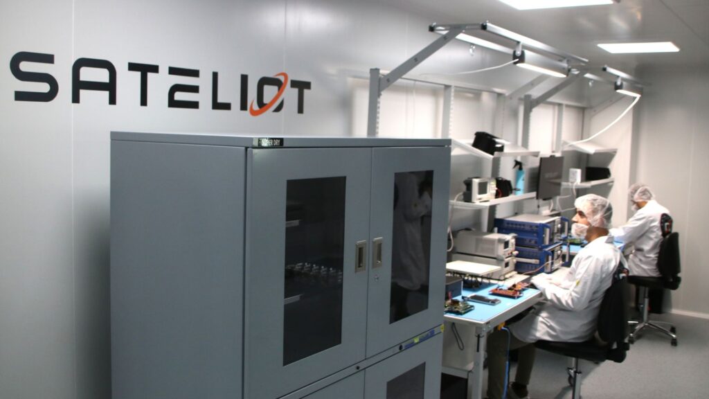 Sateliot inaugura a Barcelona el primer centre europeu de desenvolupament de satèl·lits 5G | tecnologia