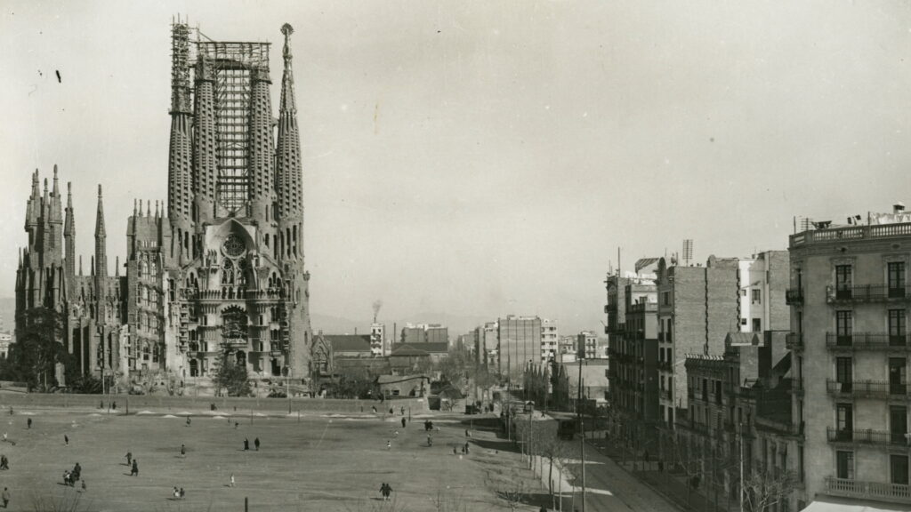 La història de l'única torre de la Sagrada Família que Gaudí va veure acabada: "Fa goig!" | Antoni Gaudí, Sagrada Família