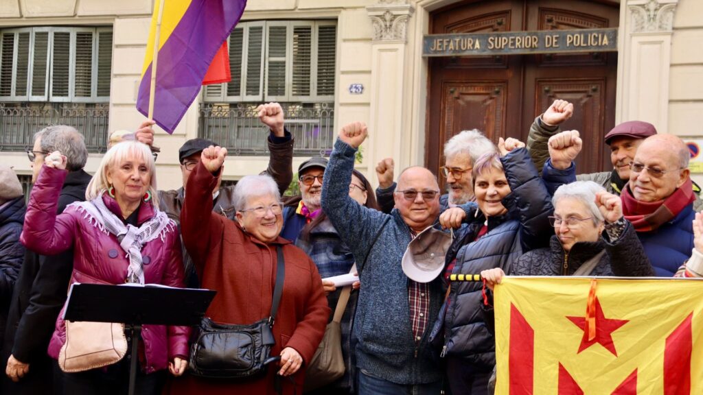represaliats franquisme a la protesta per recuperar l'edifici de via Laietana