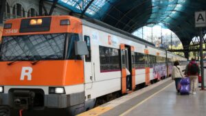 Sánchez anuncia un nou abonament únic de transport per al 2026