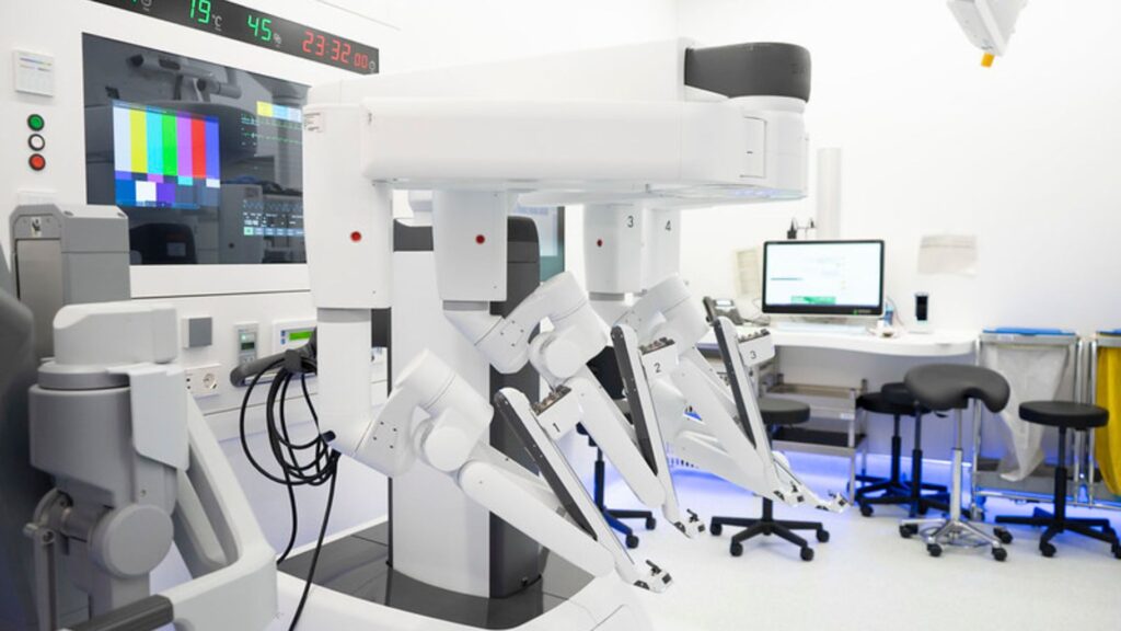 Sant Pau guanya múscul amb més quiròfans robotitzats: "Podem atendre més intervencions complexes" | Hospital de Sant Pau, noves tecnologies