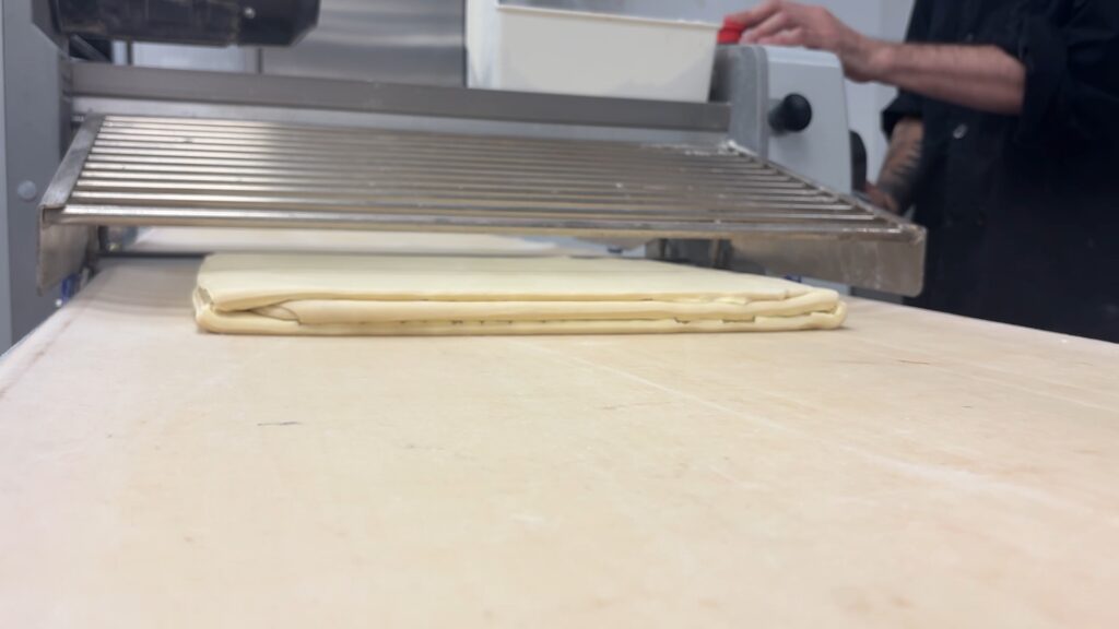 "Kouign amann": el pastís bretó del segle XIX que sembla un croissant i ara s'ha fet viral | cuina, Ingredients, restauració