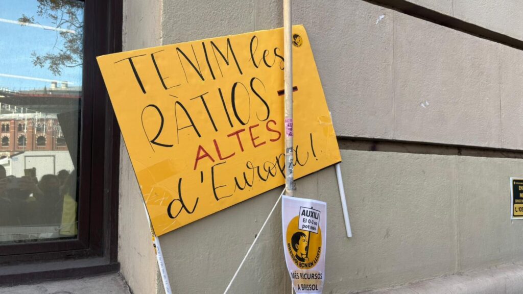 Una altra jornada de vaga a les escoles bressol de Barcelona, amb protestes a les portes de l'IMEB | Ajuntament de Barcelona, educació infantil, escoles bressol, protestes