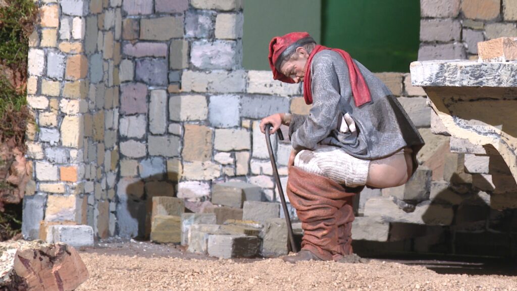 Inaugurat el pessebre de l'Ajuntament: s'inspira en la geografia catalana i ocupa 70 m²  | Ajuntament de Barcelona, festes, Jaume Collboni, Nadal, pessebres