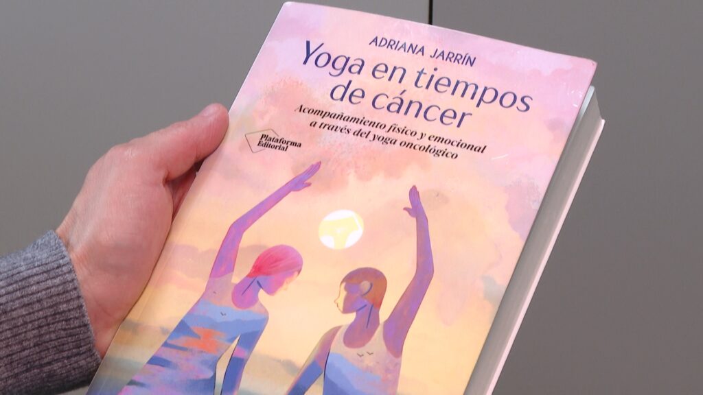 El ioga com a complement al tractament mèdic del càncer: "Surto més flexible i vital" | Activitat física, càncer, Hospital Clínic, Hospital Vall d'Hebron, salut mental