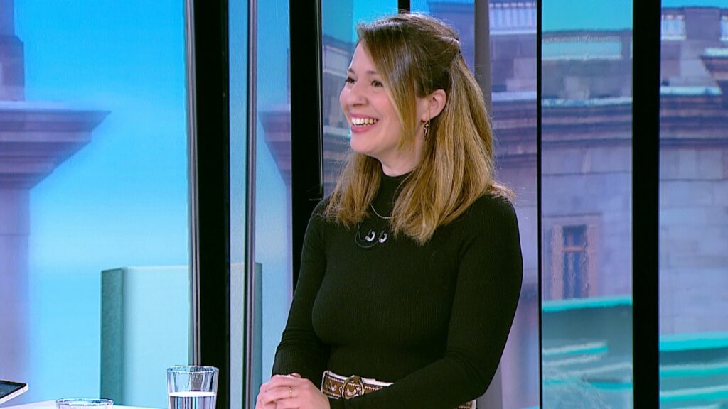 Colau ha hagut de deixar el pis de lloguer on feia 15 anys que vivia: "No arribava a final de mes" | Ada Colau, Barcelona en Comú, Janet Sanz, lloguer