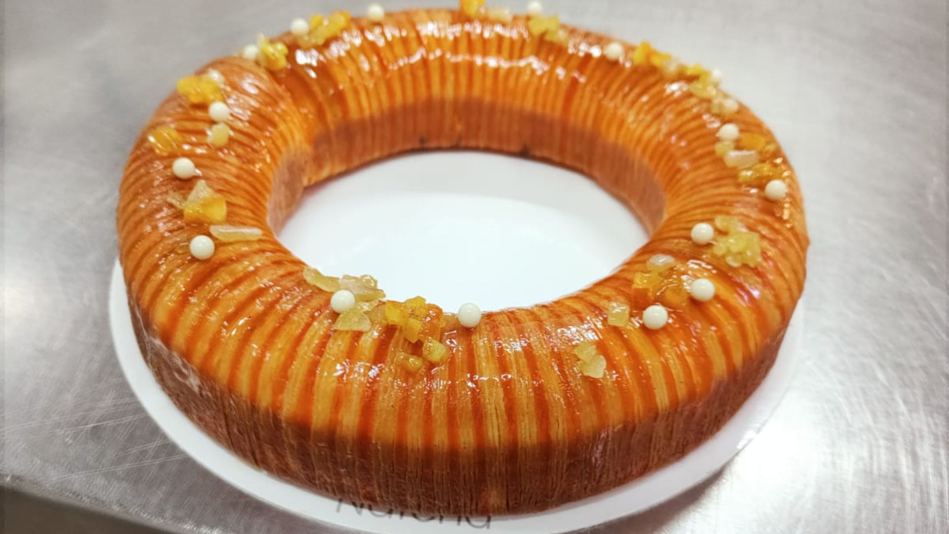 El millor tortell de Reis creatiu 2025 el fa la pastisseria Natcha i porta mandarina i "ricotta" | pastisseries, tradicions