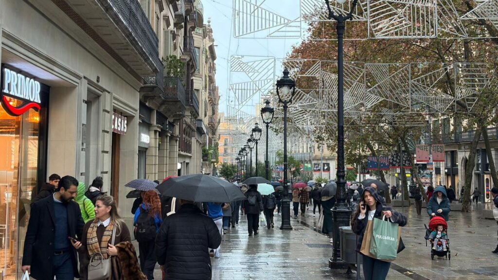 Estrena passada per aigua del Barcelona Festival de Nadal: suspesos els espectacles per la pluja | campanya de Nadal, eixos comercials, espectacle, Nadal, plaça de Catalunya