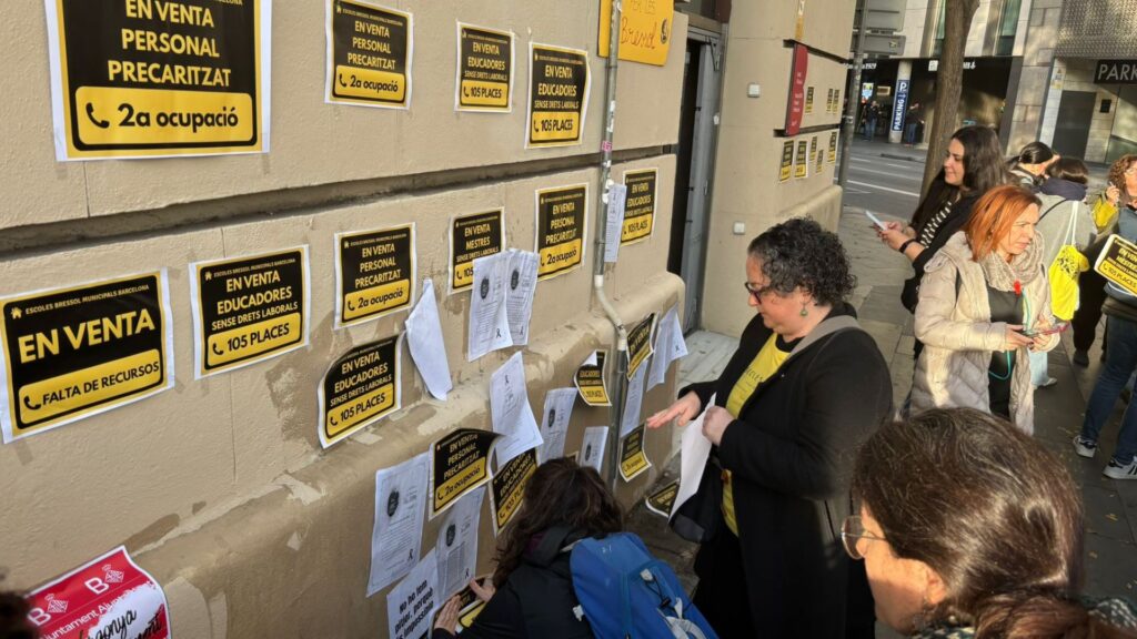 Una altra jornada de vaga a les escoles bressol de Barcelona, amb protestes a les portes de l'IMEB | Ajuntament de Barcelona, educació infantil, escoles bressol, protestes
