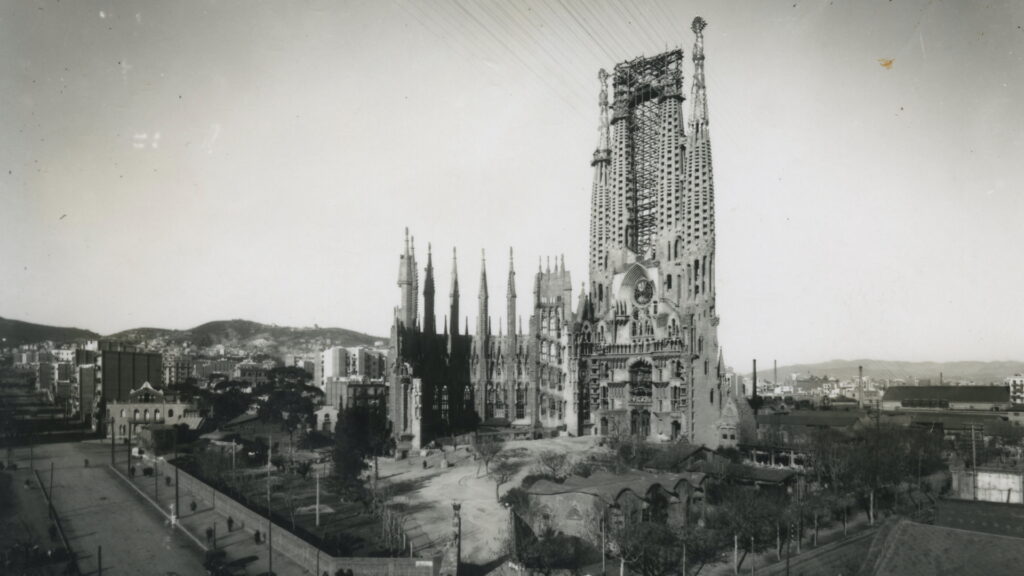 ¿Cómo era Antoni Gaudí? | Antoni Gaudí, arquitectura, patrimonio arquitectónico, Sagrada Família