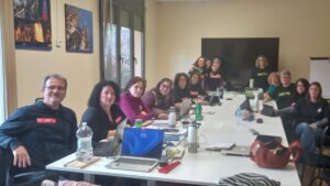 Els sindicats ensenyen múscul i es tanquen a Educació per exigir un complement mensual de 473 €