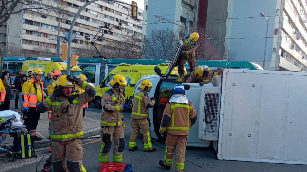 accident tramvia cami&oacute;