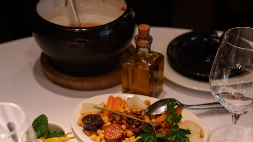 8 llocs on combatre les baixes temperatures amb un brou o un ramen ben calent | cuina, fred, restauració, restaurants