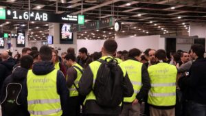 Última hora de Rodalies: concentració espontània de maquinistes a Sants per l’esllavissada a l’R1