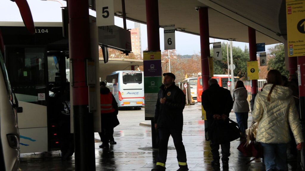 Comença el desbloqueig després de 48 hores d'aturada a Rodalies | Accidents, Generalitat de Catalunya, Renfe, Rodalies, tren