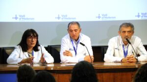 El president Illa té una osteomielitis púbica provocada per un bacteri