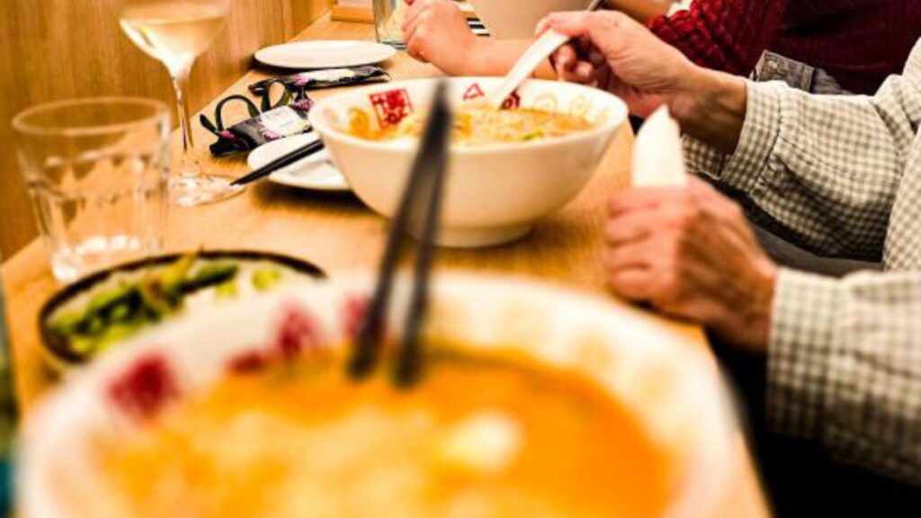 8 llocs on combatre les baixes temperatures amb un brou o un ramen ben calent | cuina, fred, restauració, restaurants