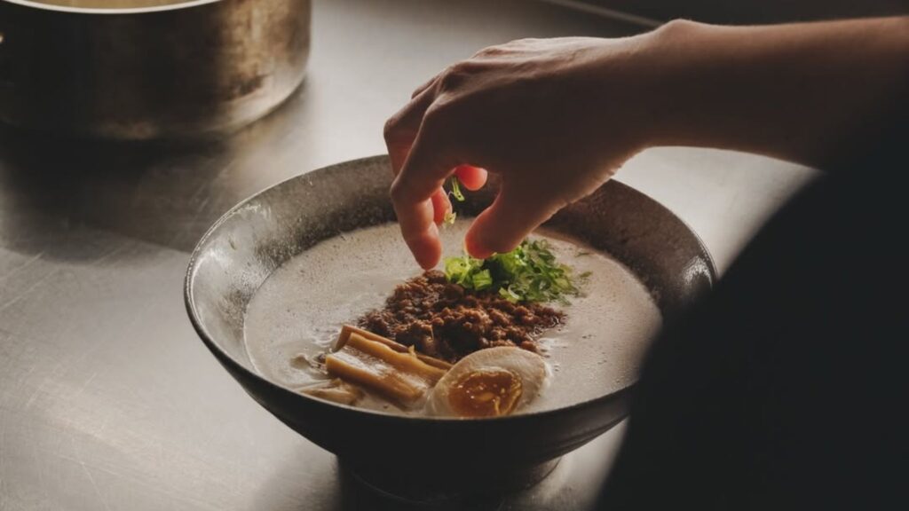8 llocs on combatre les baixes temperatures amb un brou o un ramen ben calent | cuina, fred, restauració, restaurants
