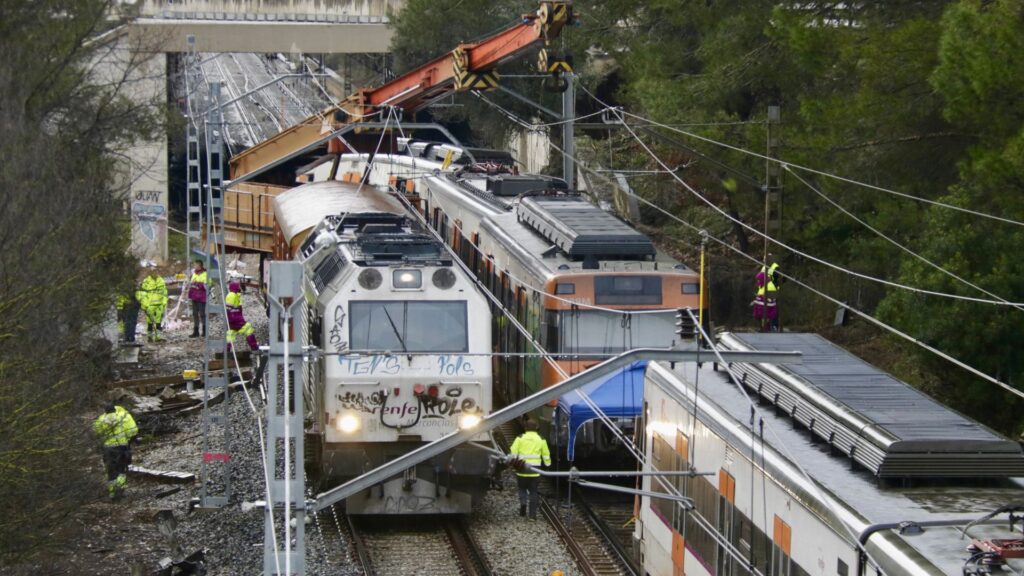 retirada tren accidentat Gelida crisi Rodalies
