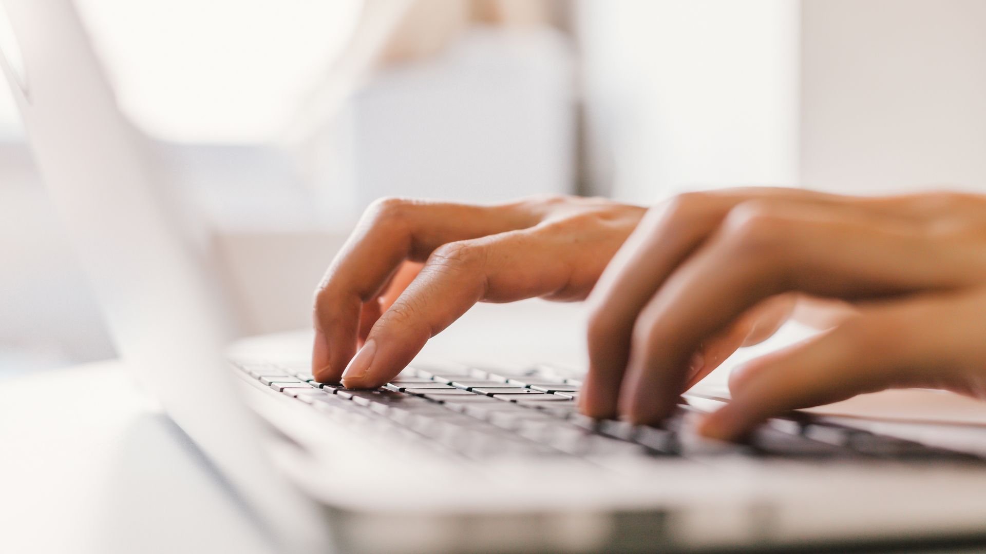 tràmit online ordinador portàtil