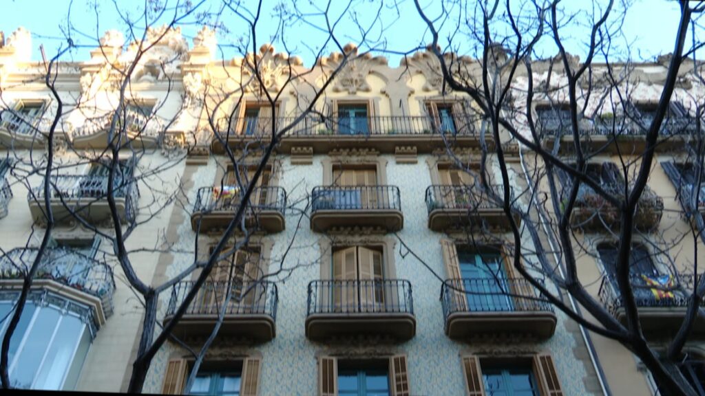 L'arquitecte tècnic de capçalera, el professional que ajuda a garantir el bon estat dels edificis | arquitectura, rehabilitació