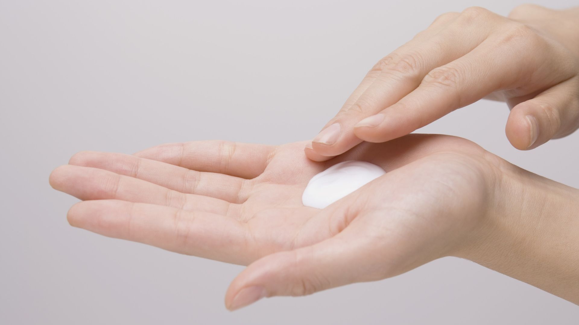 alerta crema contaminada bactèria