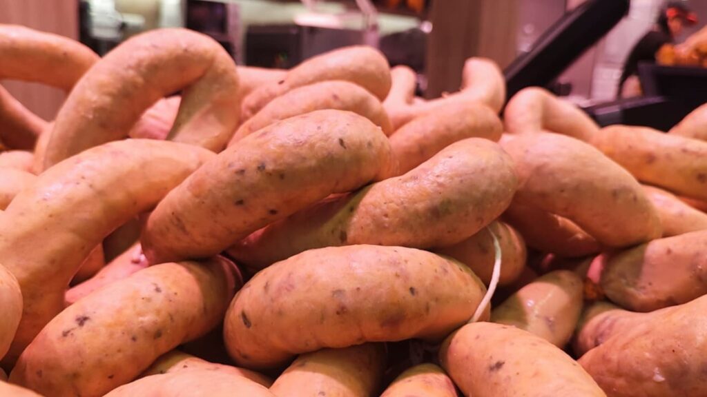 D'ous estrellats, de bacallà i de formatge, botifarres d'ou singulars per Dijous Gras | Carnaval, mercats, tradicions