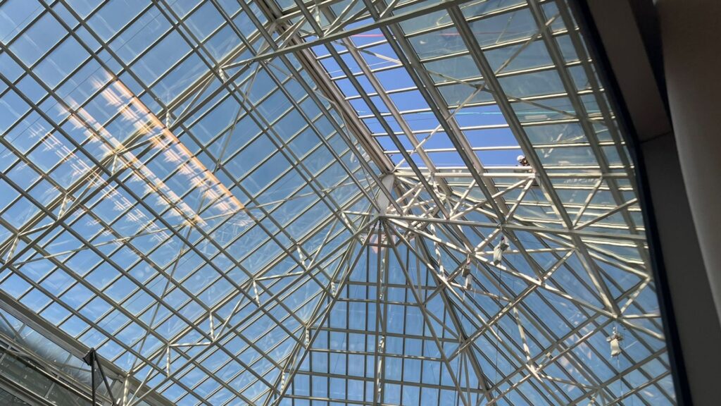 coberta vidre cau pel vent