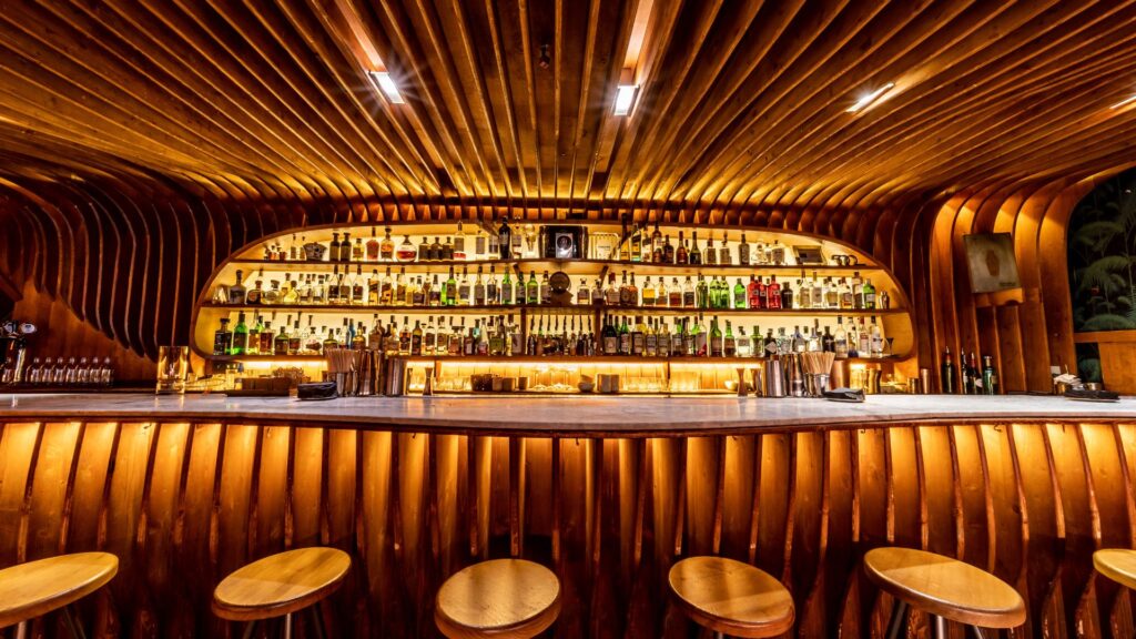 Una dècada de Paradiso, la cocteleria que ha fet entrar Barcelona en el "top 10" mundial | bars, begudes alcohòliques, premis