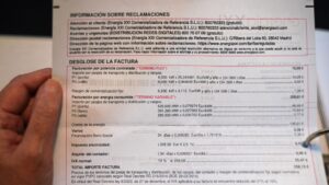 El Govern espanyol aprova un decret que prohibeix a les elèctriques fer trucades comercials