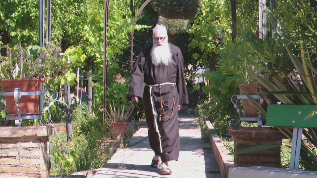 Fra Valentí: "La vida caputxina ha incidit més del que ens pensem en la Catalunya contemporània" | llibres, religió, tradicions