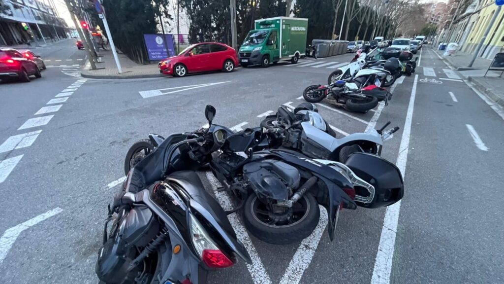 Última hora del vent: Barcelona recupera la normalitat progressivament | Protecció Civil, vent