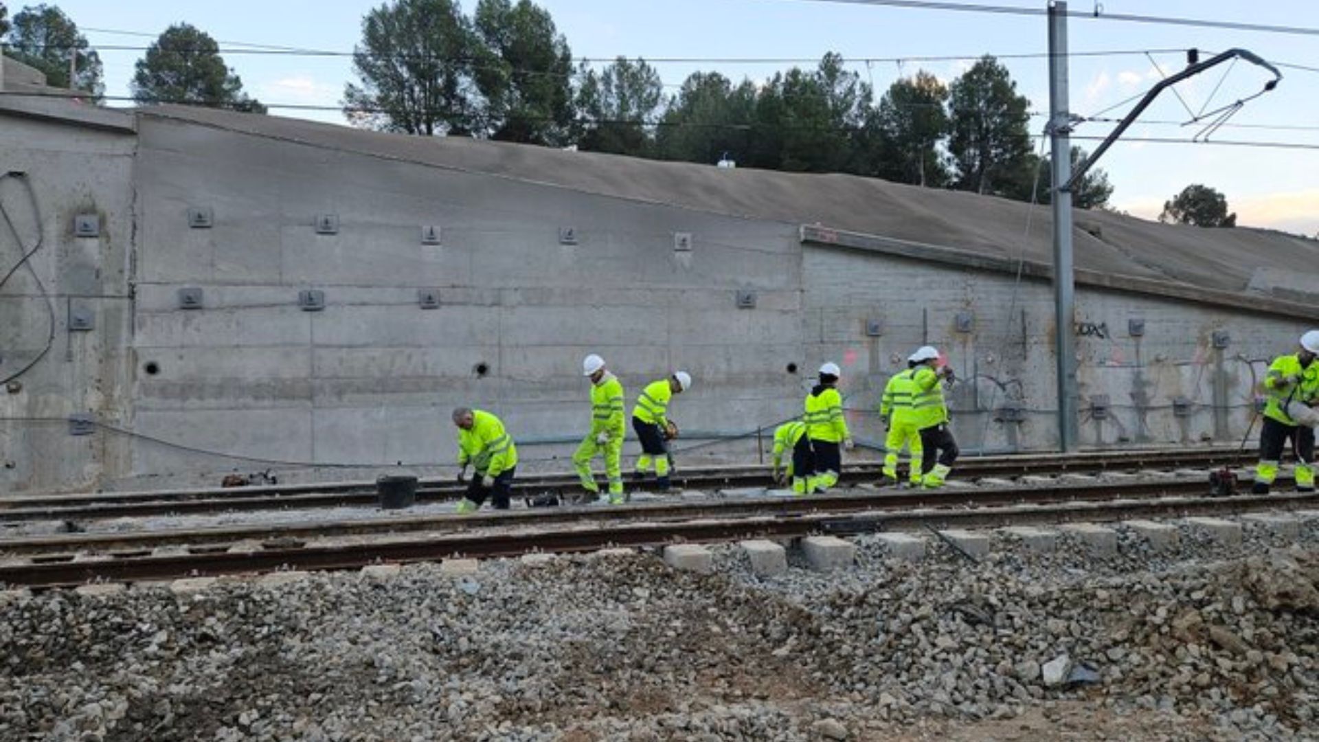 El tram de l'R4 a Gelida ja té el certificat d'Adif i els trens de mercaderies ja hi circulen | Adif, Renfe, Rodalies, transport de mercaderies, tren