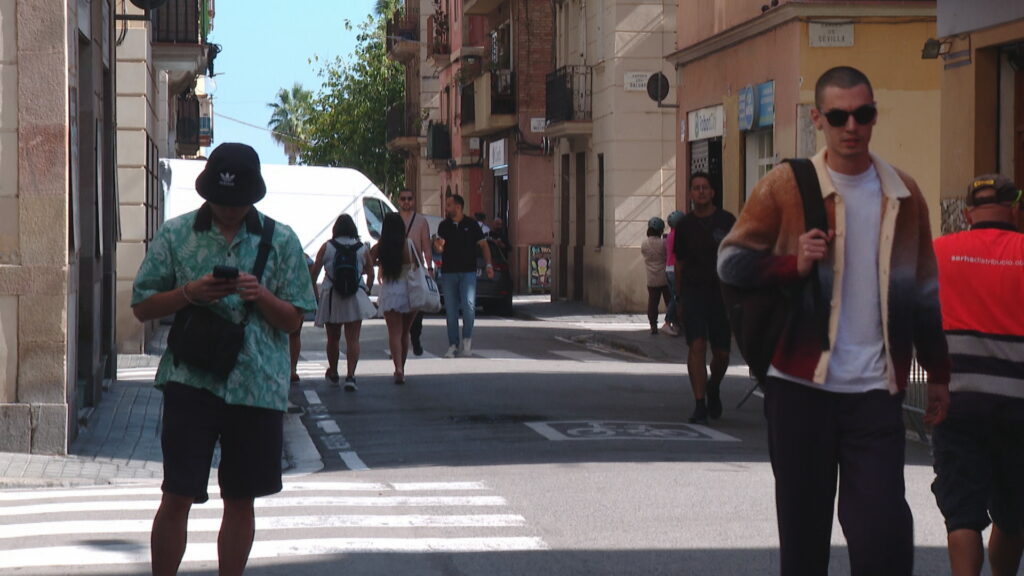 Una de cada dos viviendas vendidas en la Barceloneta son para compradores extranjeros | mercado inmobiliario, pisos turísticos