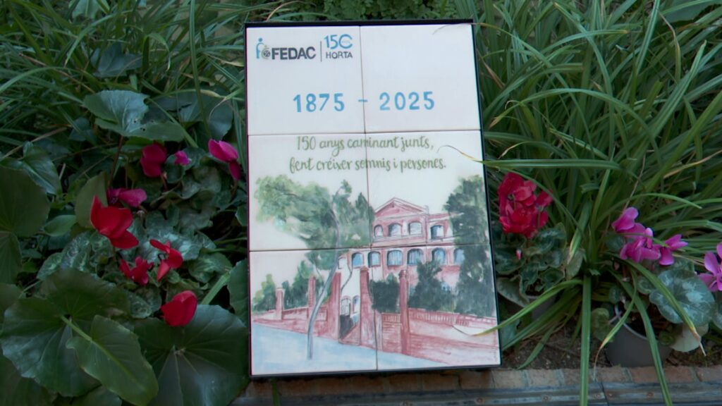 La FEDAC Horta culmina el 150è aniversari descobrint una placa commemorativa | aniversari, educació primària, educació secundària, escoles, religió