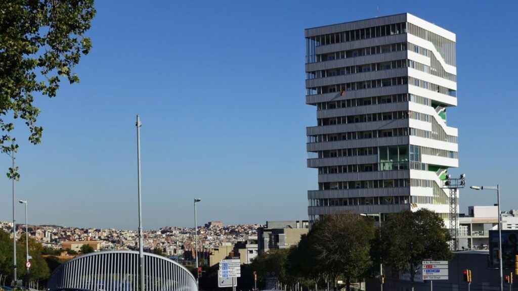 Open Barri 2026: dates i barris que obriran edificis i espais al públic | 48h Open House Barcelona, Barris, patrimoni arquitectònic