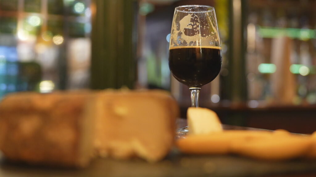 La Cervesera Artesana celebra 30 anys innovant i crea una cervesa d'ostres del delta | Barris, cervesa, locals